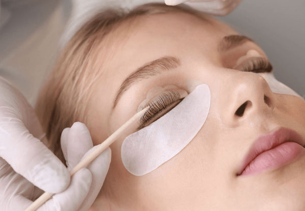 FORMATION REHAUSSEMENT DE CILS & TEINTURE